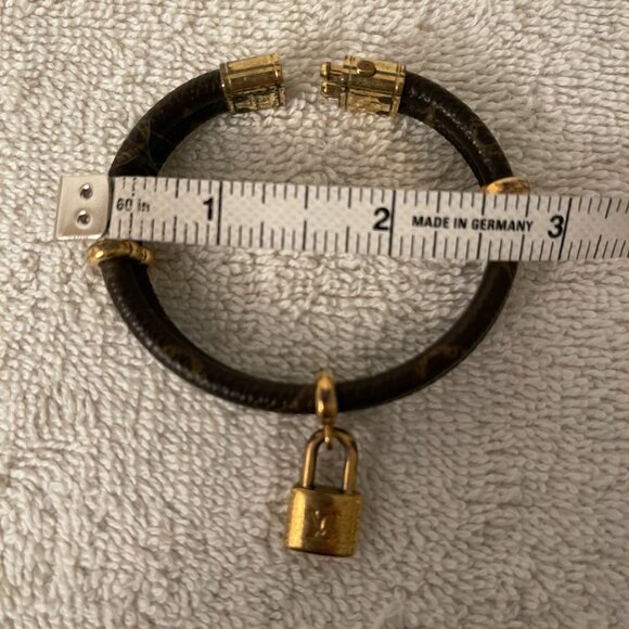 Louis Vuitton Keep It Twice Monogram Bracelet - Picture 8 of 8